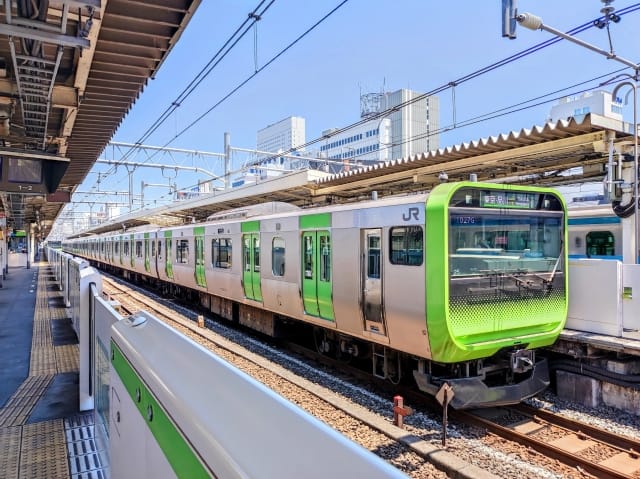 東京でSEOに強いホームページを作るなら、制作会社選びが成功の鍵です。多くの企業がひしめく東京では、ホームページがただ存在するだけでは集客に繋がりません。検索エンジンで上位表示され、潜在顧客に届くための戦略が必要です。
