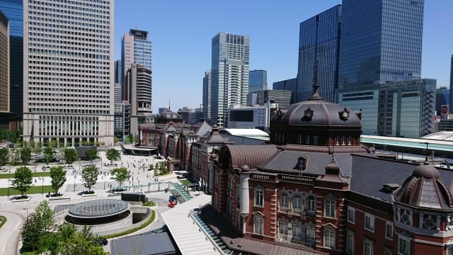 東京のスタートアップ企業にとって、ホームページは単なる会社の顔ではありません。投資家へのアピール、優秀な人材の獲得、そして何よりも初期の顧客獲得に直結する重要な成長エンジンです。

限られたリソースの中で最大限の効果を出すために、東京のスタートアップ企業が目指すべきホームページ制作のポイントを解説します。